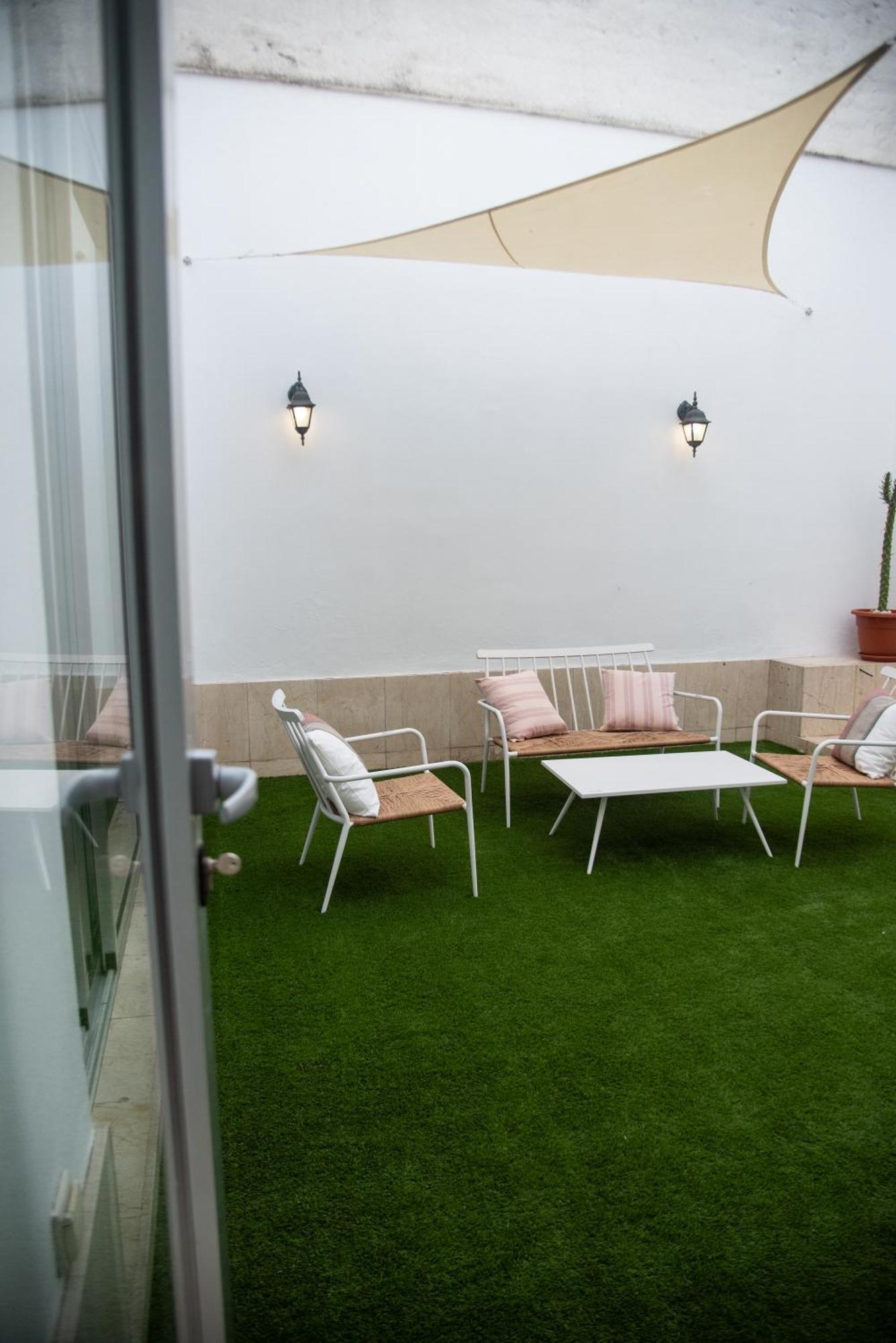 Tentudia Charming Apartments With Private Roof-Top Or Patio In San Bernardo By Ocityzen Sevilha Exterior foto