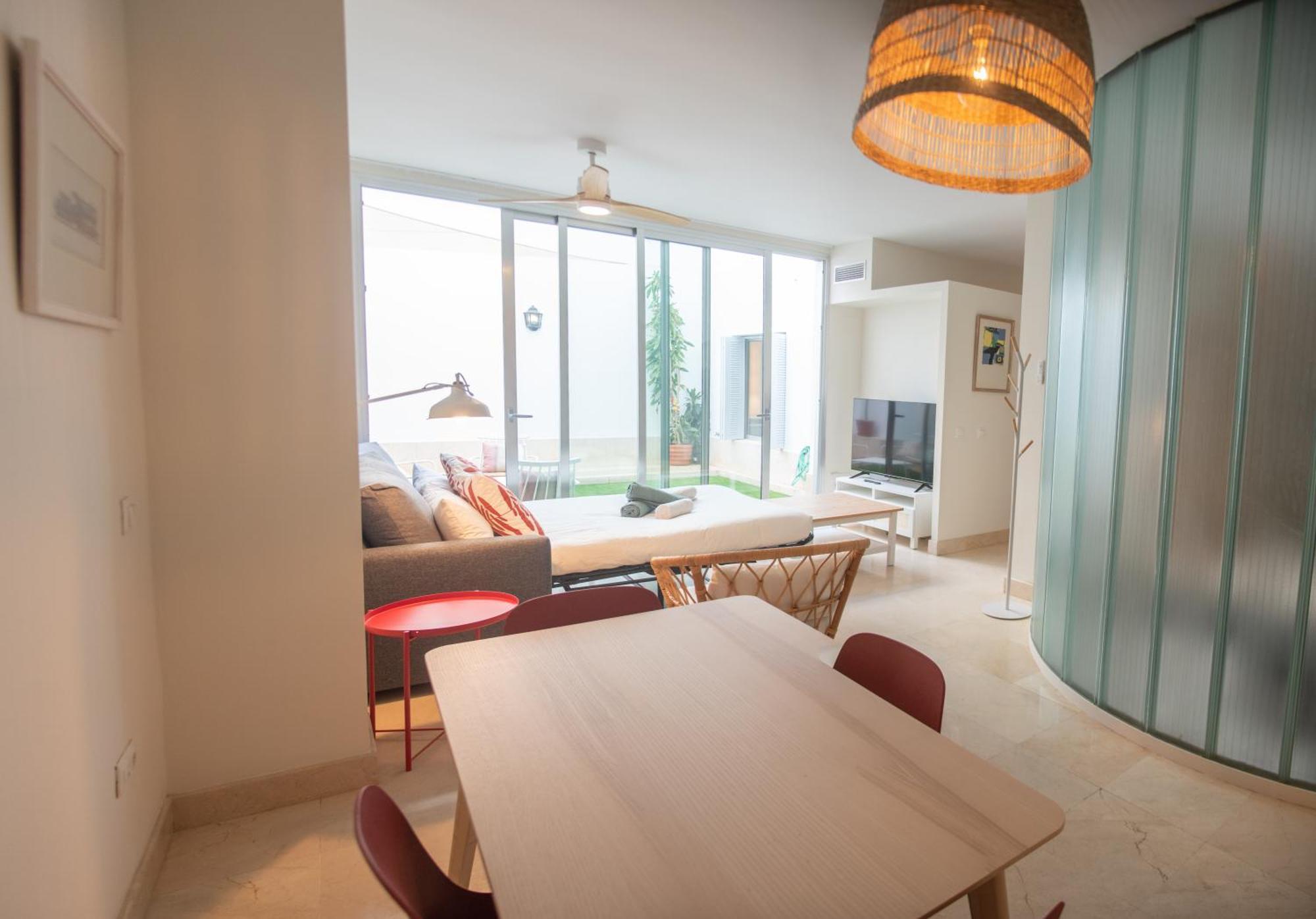 Tentudia Charming Apartments With Private Roof-Top Or Patio In San Bernardo By Ocityzen Sevilha Exterior foto