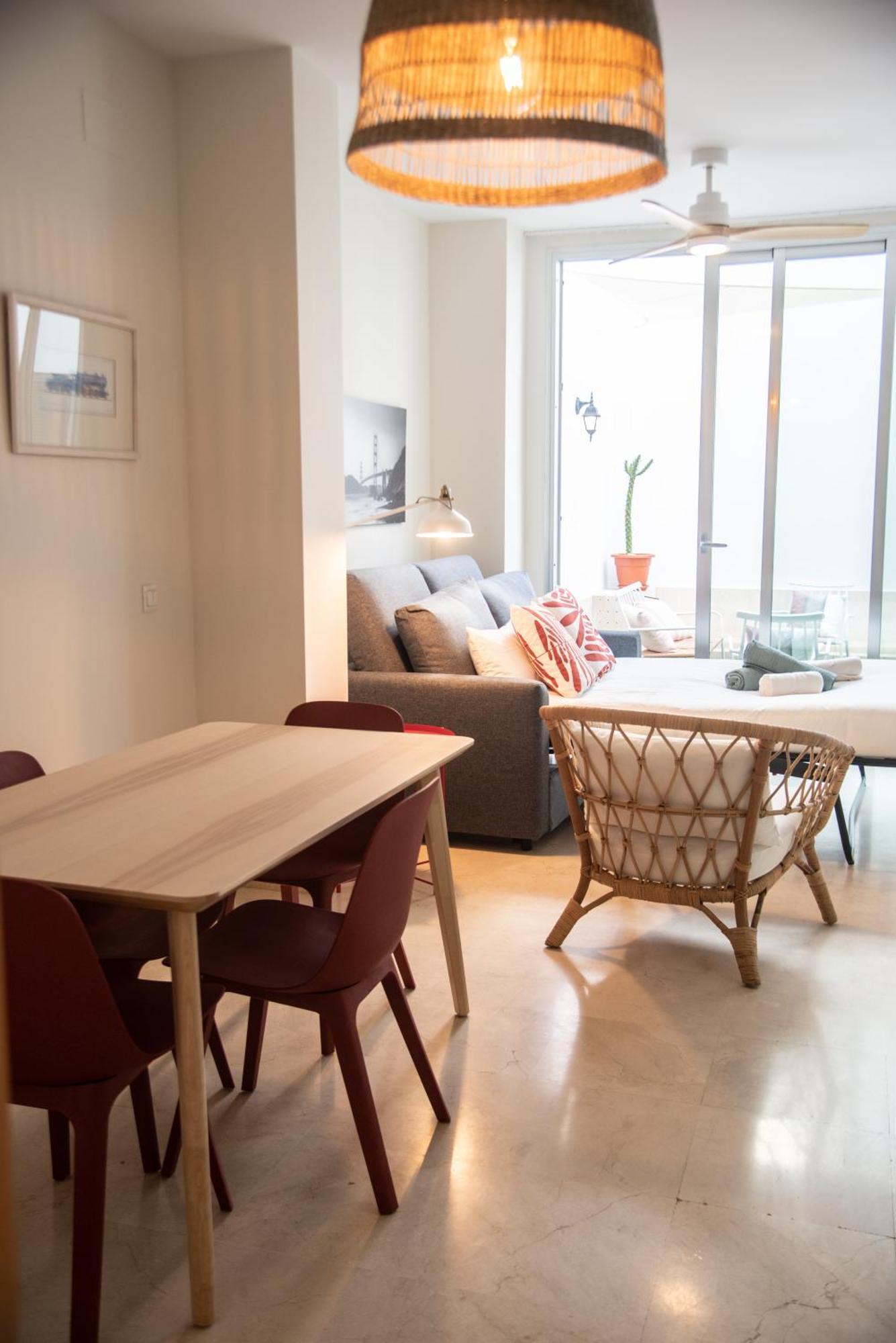 Tentudia Charming Apartments With Private Roof-Top Or Patio In San Bernardo By Ocityzen Sevilha Exterior foto